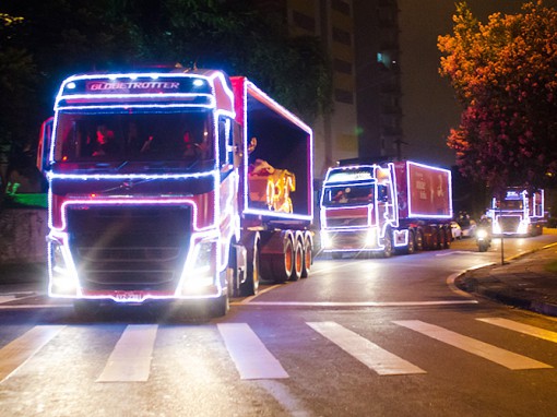 Caravana de Natal da Coca-Cola passa por Jundiaí - SP - Salles Imóveis
